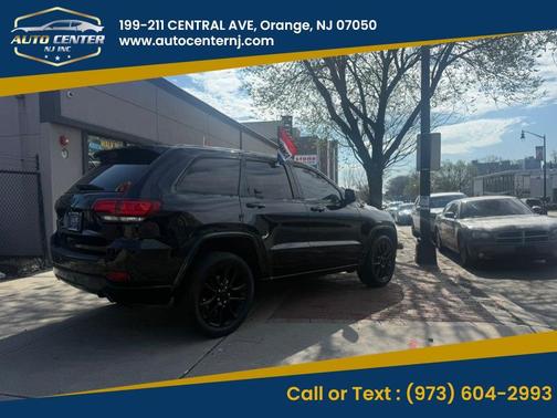 Black 2018 Jeep Grand Cherokee Altitude