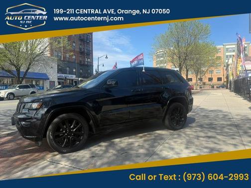 Black 2018 Jeep Grand Cherokee Altitude