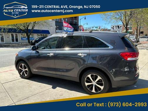 Gray 2018 Kia Sorento EX