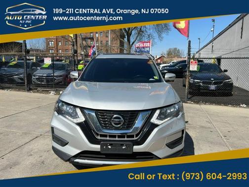 Silver 2019 Nissan Rogue SV
