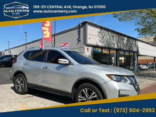 Silver 2019 Nissan Rogue SV