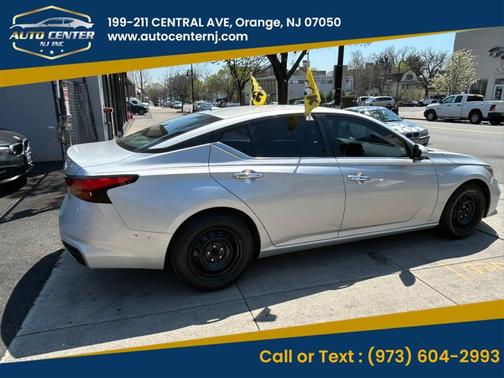Silver 2021 Nissan Altima 2.5 SV