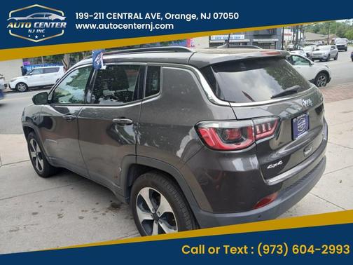 Gray 2018 Jeep Compass Latitude