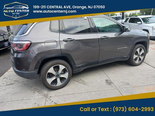 Gray 2018 Jeep Compass Latitude
