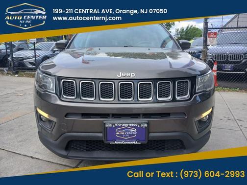 Gray 2018 Jeep Compass Latitude