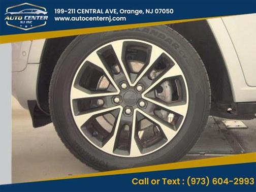 Silver 2021 Jeep Grand Cherokee L Overland