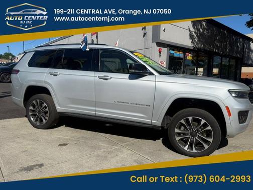 Silver 2021 Jeep Grand Cherokee L Overland