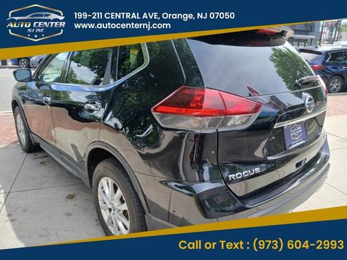 Black 2020 Nissan Rogue SV
