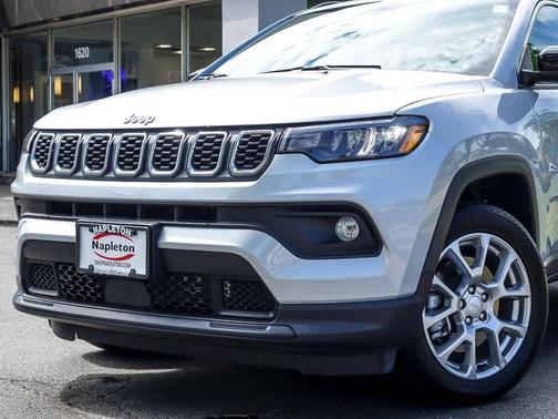 2024 Jeep Compass Latitude Lux