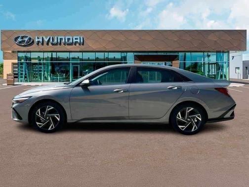 2025 Hyundai ELANTRA HEV Limited