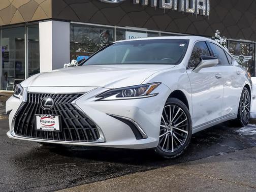 2024 Lexus ES 300h 