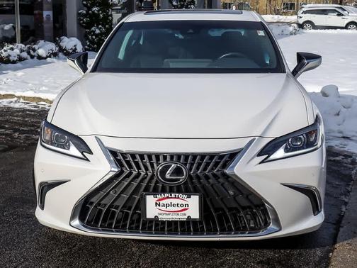 2024 Lexus ES 300h 