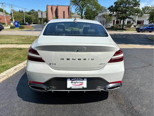2025 Genesis G70 2.5T