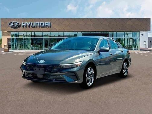 2025 Hyundai ELANTRA Limited
