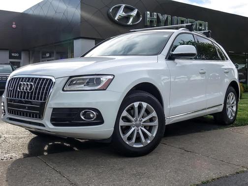 Ibis White 2016 Audi Q5 2.0T Premium