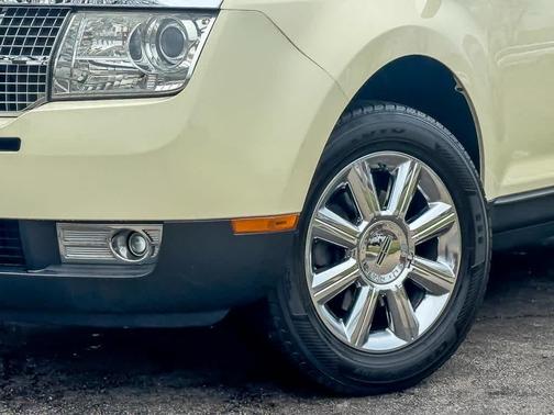 Creme Brulee 2007 Lincoln MKX