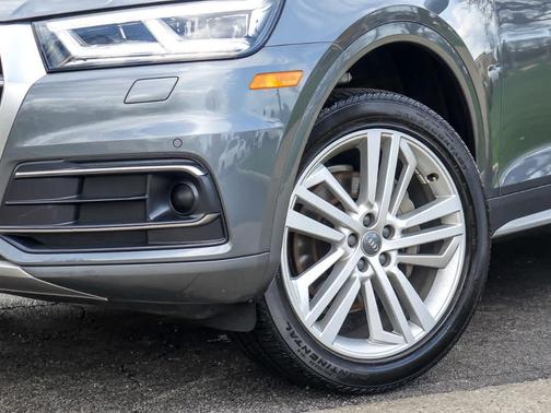 Monsoon Gray Metallic 2018 Audi Q5 2.0T Prestige