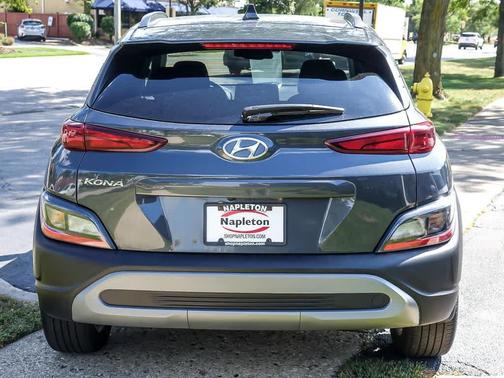 2022 Hyundai KONA SEL