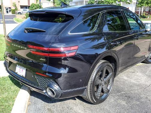 Vik Black 2025 Genesis GV70 2.5T