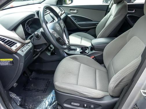 2018 Hyundai SANTA FE SE