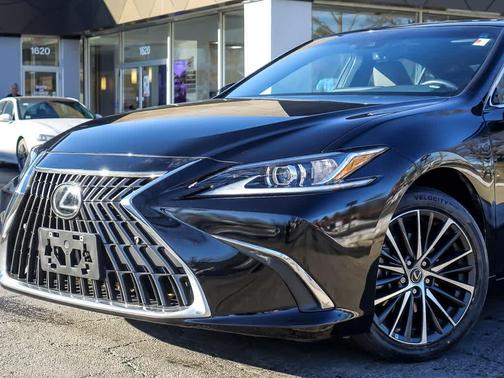 2022 Lexus ES 350 Base