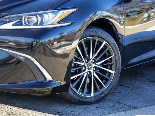 2022 Lexus ES 350 Base