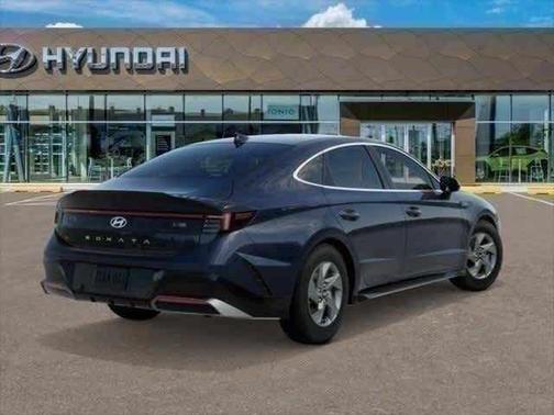 2025 Hyundai SONATA SE