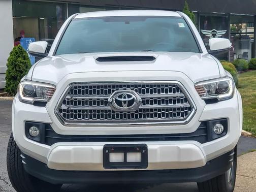 2017 Toyota Tacoma TRD Sport