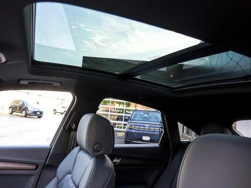 Chronos Gray Metallic 2024 Audi Q5 45 S line quattro Premium