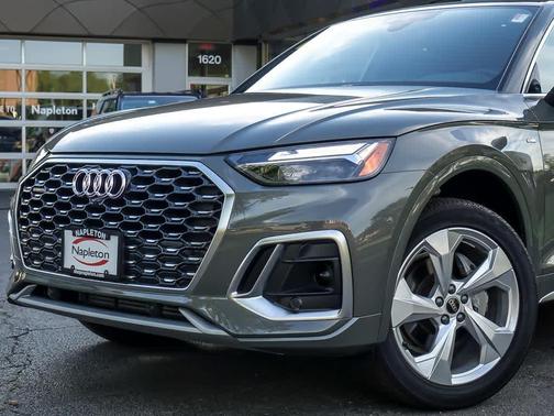 Chronos Gray Metallic 2024 Audi Q5 45 S line quattro Premium
