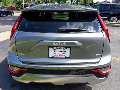 2023 Kia Niro SX