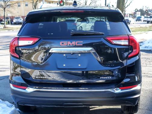 2023 GMC Terrain SLT
