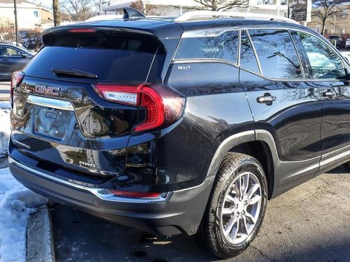 2023 GMC Terrain SLT