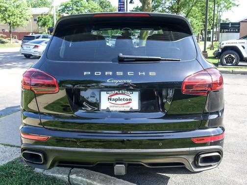 Black 2018 Porsche Cayenne Platinum Edition