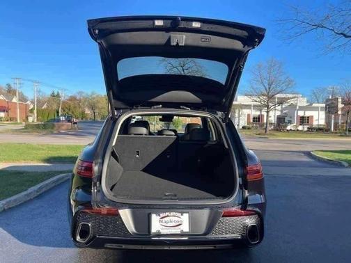 2025 Genesis GV70 2.5T