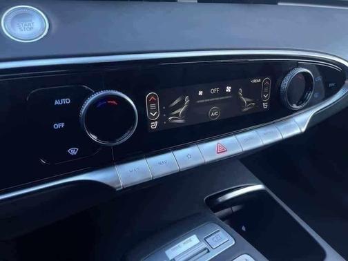 2025 Genesis GV70 2.5T