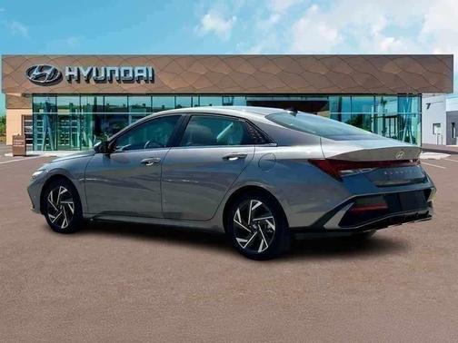 2025 Hyundai ELANTRA HEV Limited