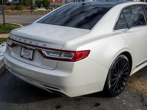 2017 Lincoln Continental Black Label