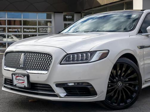 2017 Lincoln Continental Black Label