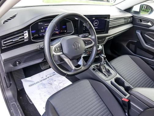 Pure White 2025 Volkswagen Jetta 1.5T S
