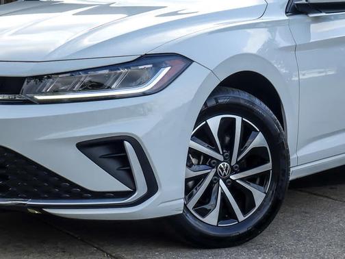 Pure White 2025 Volkswagen Jetta 1.5T S