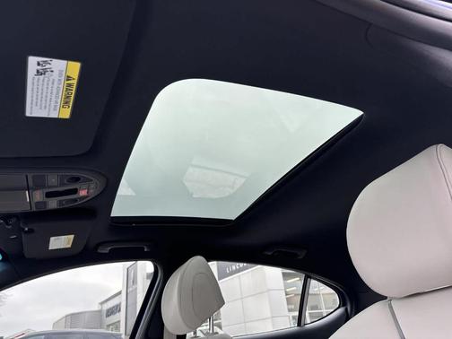 2024 Genesis G70 2.5T