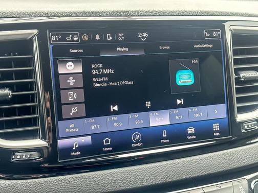 Silver Mist Clearcoat 2024 Chrysler Pacifica Touring-L