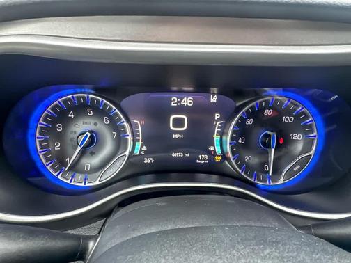 2024 Chrysler Pacifica Touring-L