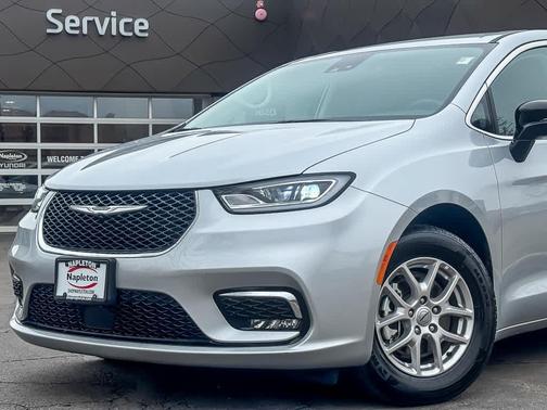 2024 Chrysler Pacifica Touring-L