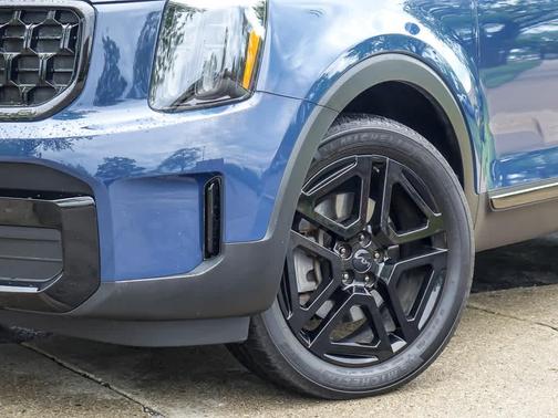 Midnight Black 2025 Kia Telluride EX X-Line