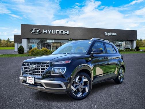 Onyx Black 2023 Hyundai VENUE SEL