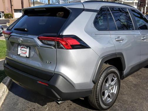 Silver Sky Metallic 2022 Toyota RAV4 XLE