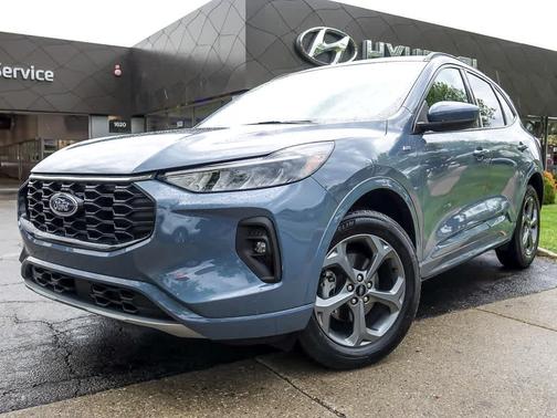 Vapor Blue Metallic 2023 Ford Escape ST-Line Select