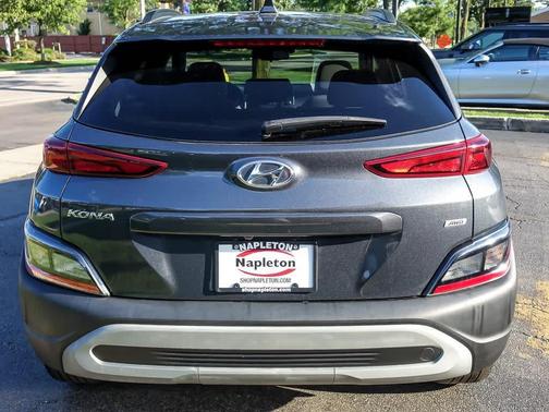 2022 Hyundai KONA SEL